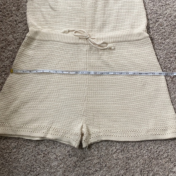 Universal Thread Crochet Romper in size large - Picture 8 of 9